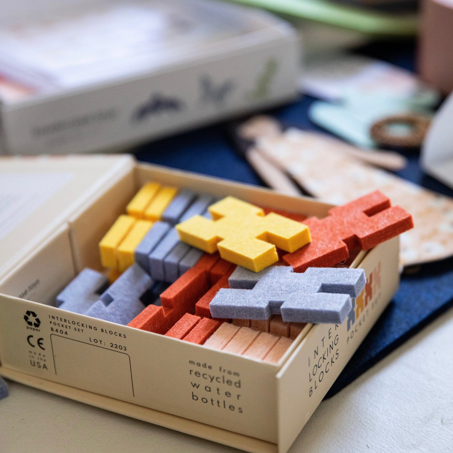 interlocking blocks pocket set + travel board